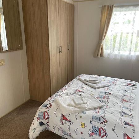 Parkdean Static Caravan On Cherry Tree Holiday Park Грейт-Ярмут Экстерьер фото