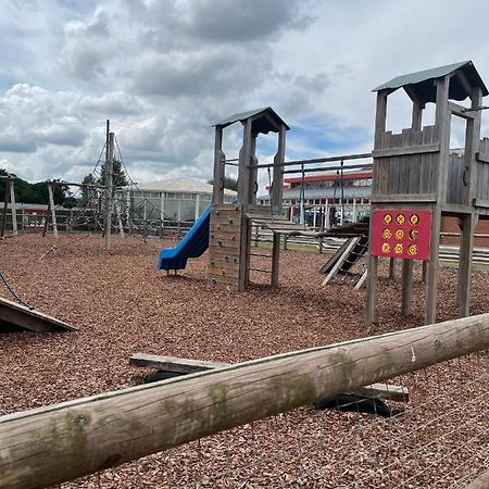 Parkdean Static Caravan On Cherry Tree Holiday Park Грейт-Ярмут Экстерьер фото