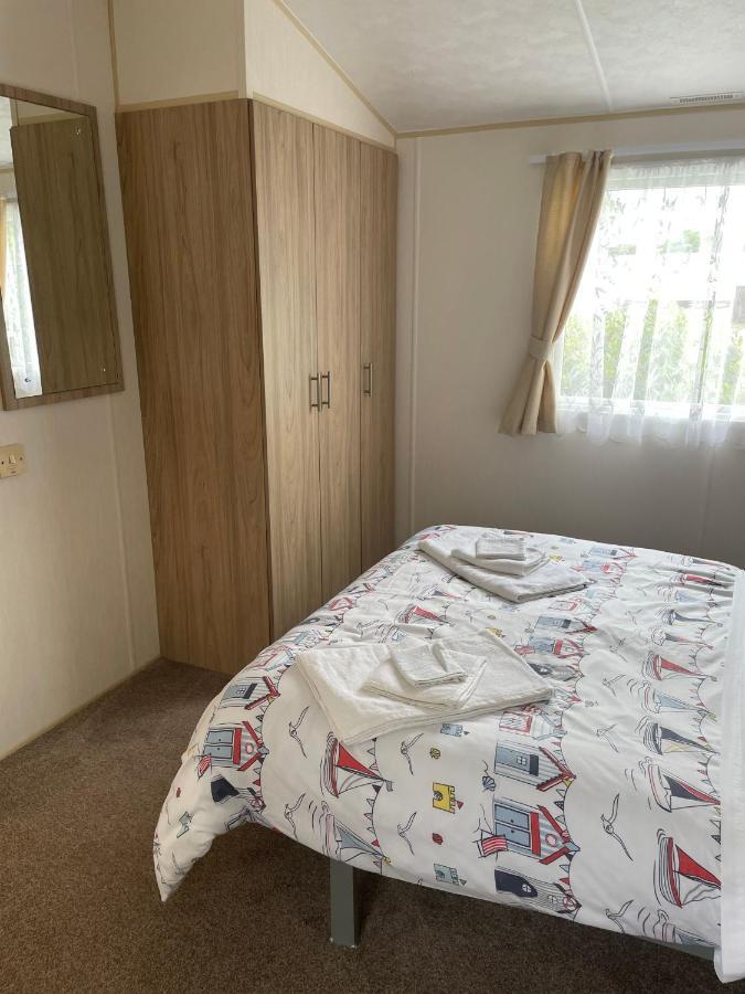 Parkdean Static Caravan On Cherry Tree Holiday Park Грейт-Ярмут Экстерьер фото