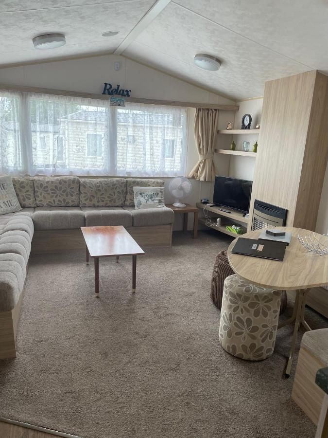 Parkdean Static Caravan On Cherry Tree Holiday Park Грейт-Ярмут Экстерьер фото
