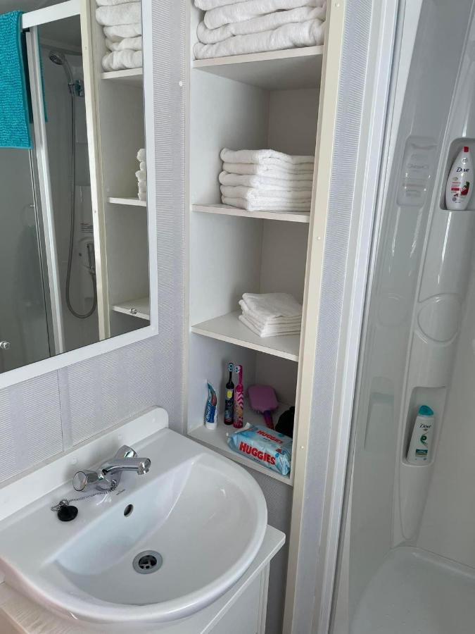 Parkdean Static Caravan On Cherry Tree Holiday Park Грейт-Ярмут Экстерьер фото